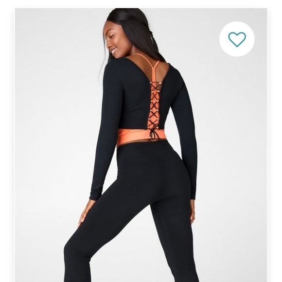 🔮 NWT- Fabletics - NOT ONLINE OR INSTORE - Kinsley Seamless Lace-Up Long Sleeve - Picture 2 of 14